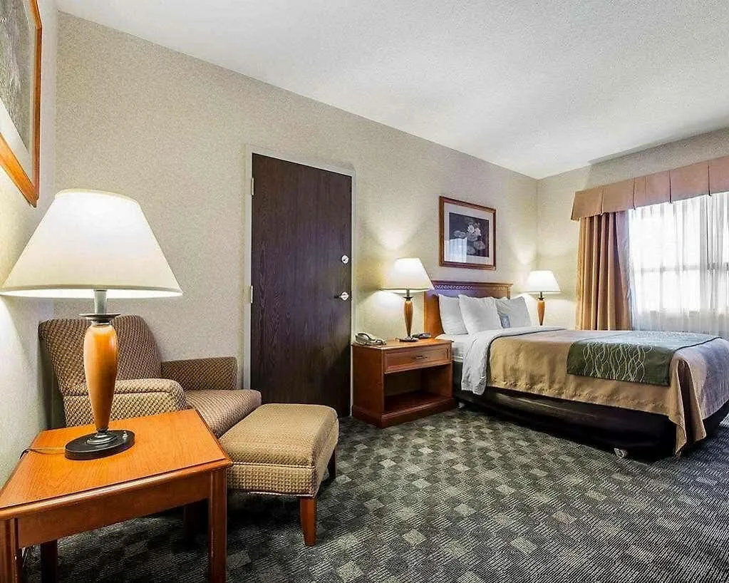 Comfort Inn & Suites Victoria Hotel